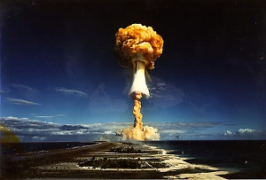 تحقیق تاریخچه و ساخت بمب اتمی